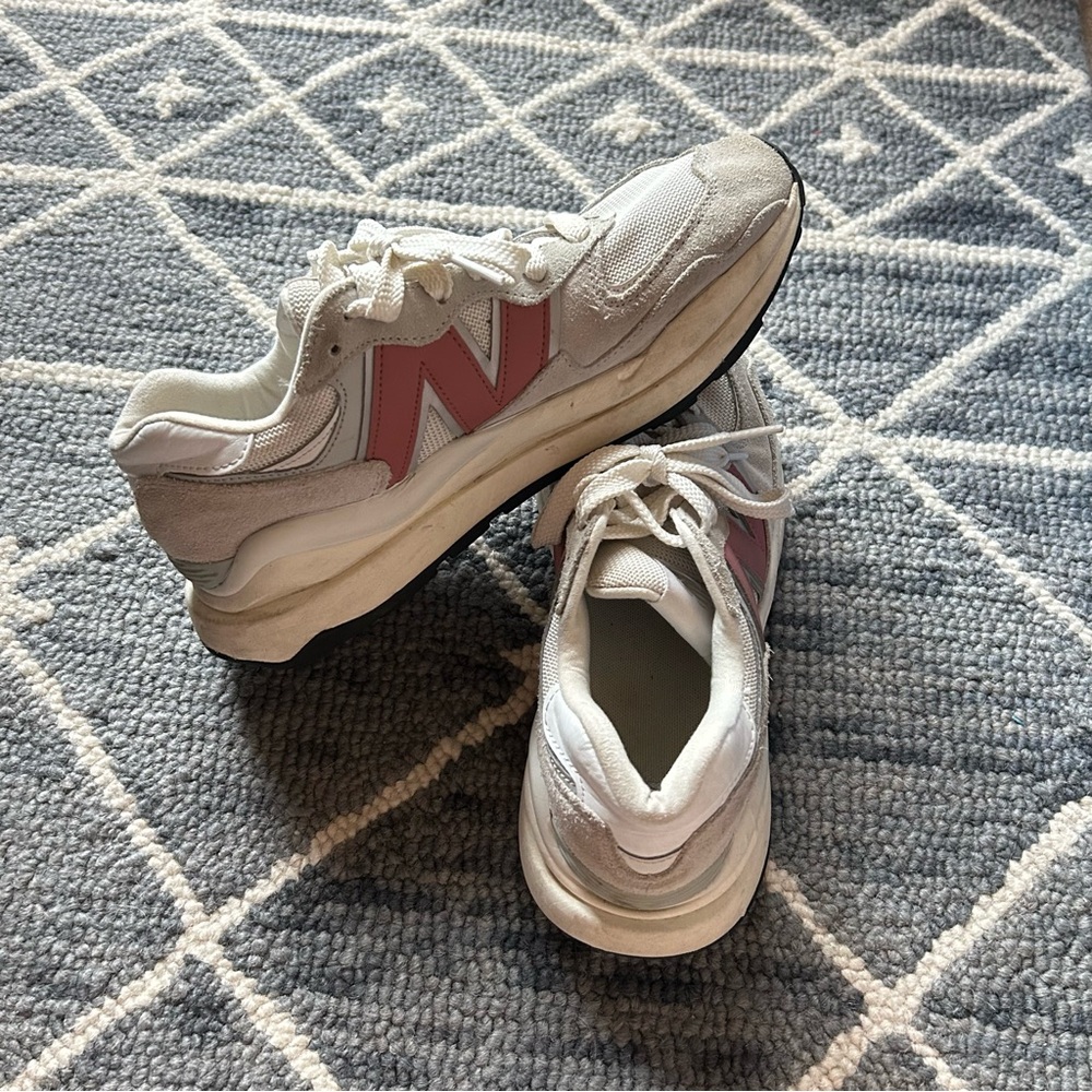 New Balance 57/40 Women’s White and Red Sneakers Retro-Inspired Design